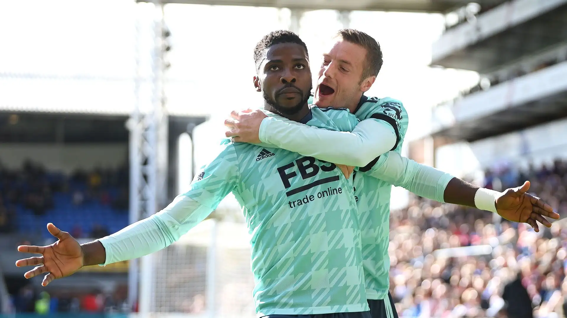 Con le Foxes ha vinto 1 Coppa d'Inghilterra e 1 Supercoppa inglese
