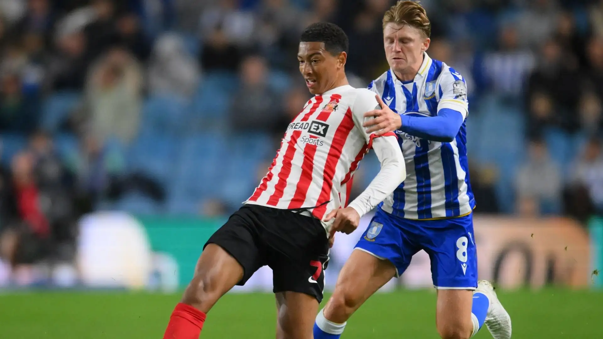 E' cresciuto nel Birmingham City proprio come il fratello, ed ora è titolare al Sunderland