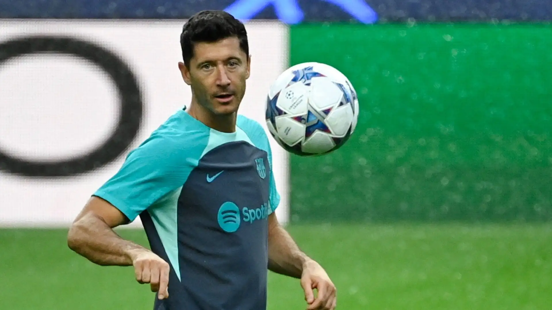 Robert Lewandowski è passato al Barcellona nel 2022 per 45 milioni di euro
