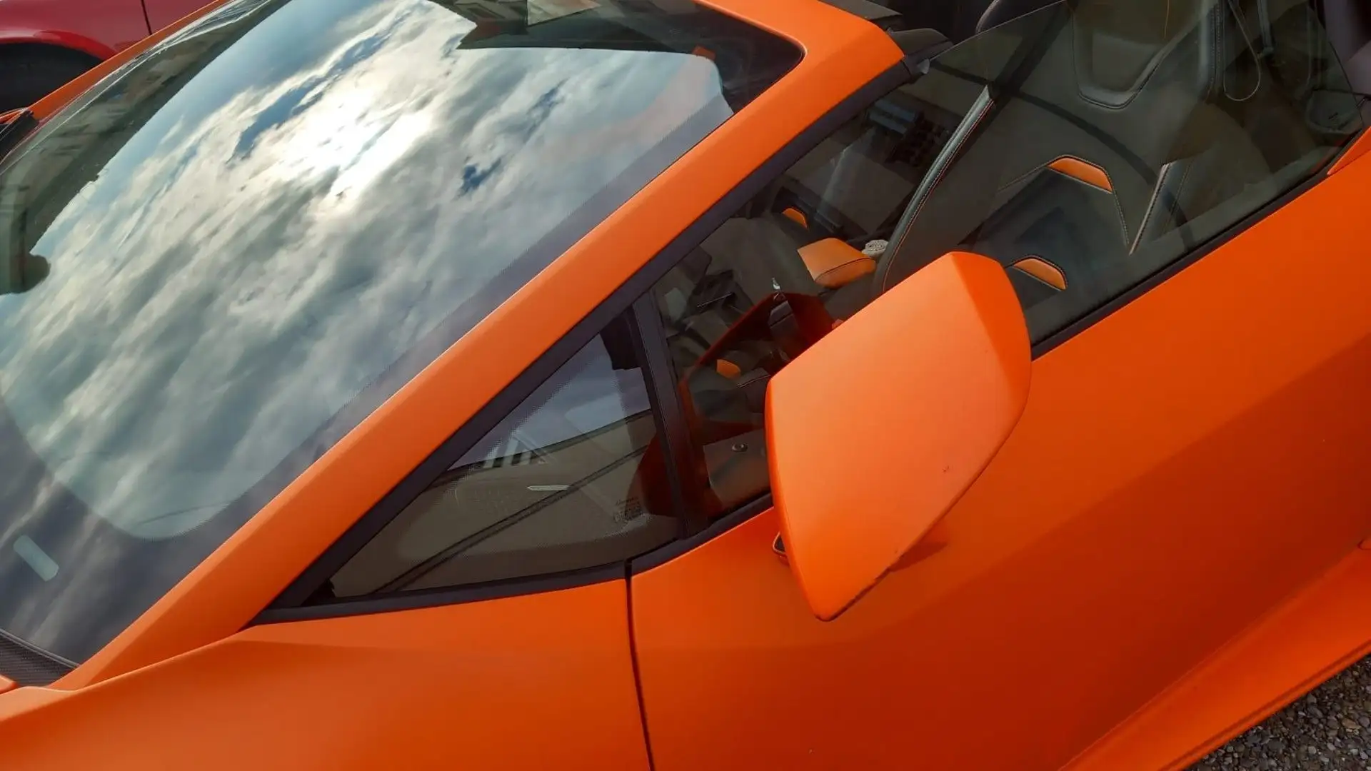 Si dice che venne scelto perché Ferruccio Lamborghini era del segno zodiacale del toro