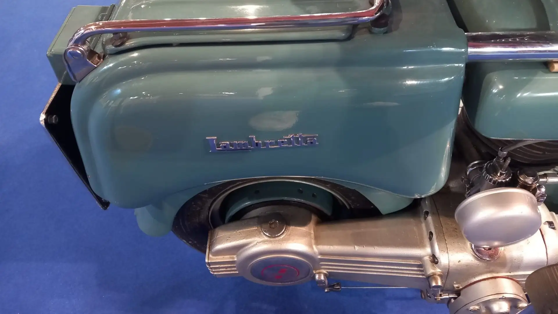 Lo scooter, battezzato Lambretta dall'artista Daniele Oppi, venne messo sul mercato nel 1947
