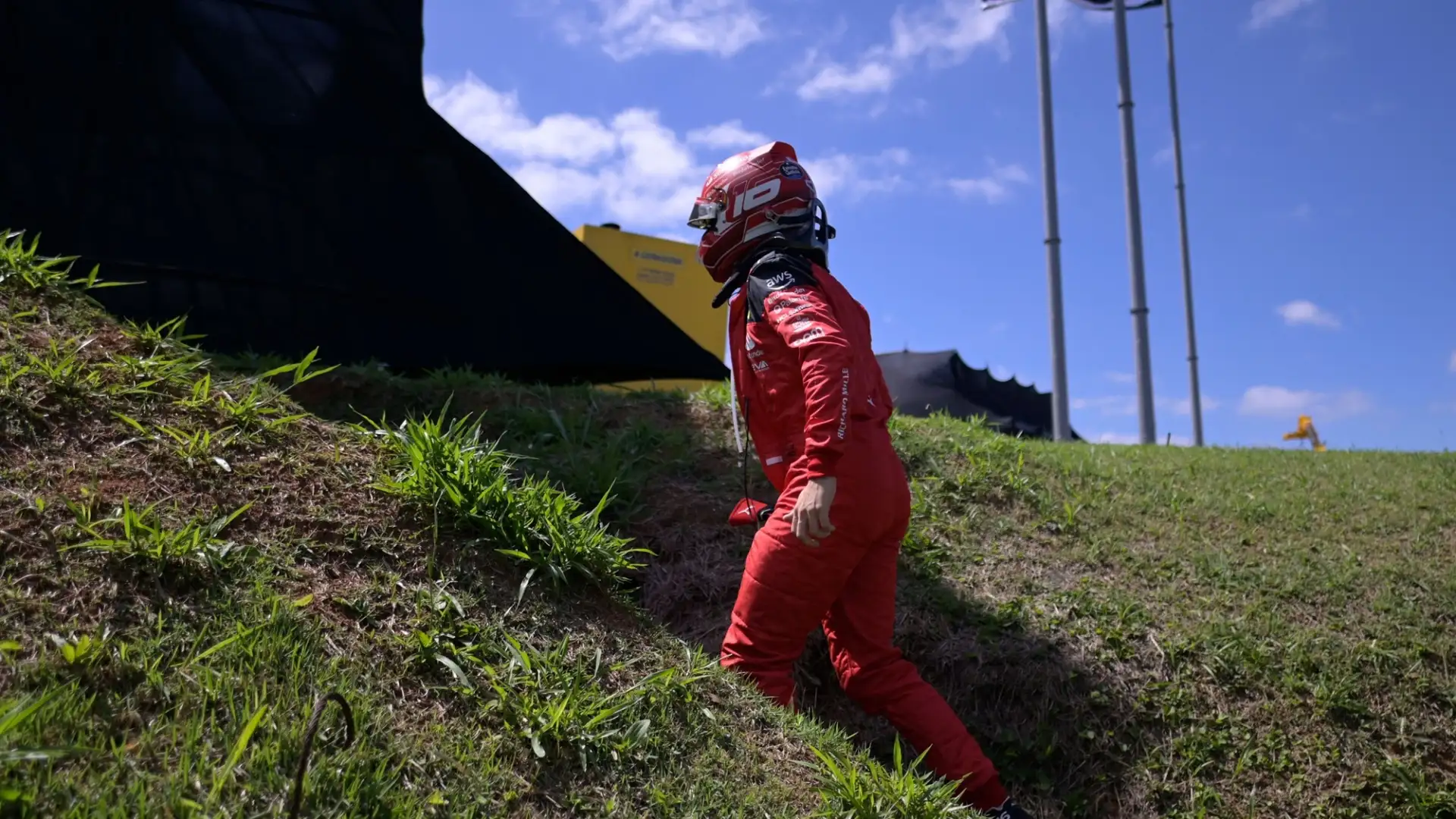 Per Leclerc il Mondiale è sempre più in salita: in classifica ora è  settimo, a 22 punti da Sainz