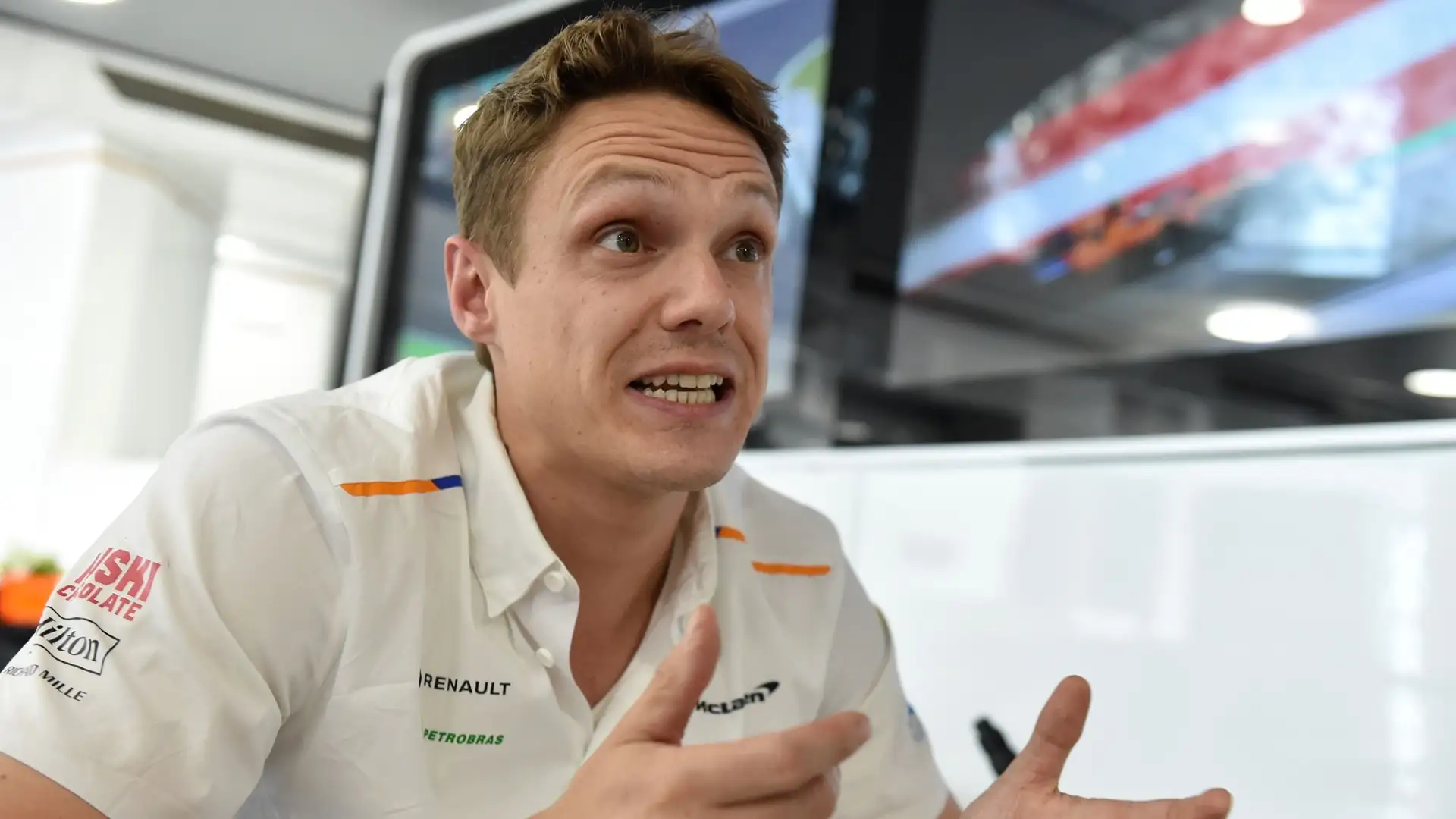 Secondo De Telegraaf, il suo successore sarà Rupert Manwaring, in arrivo dalla Ferrari