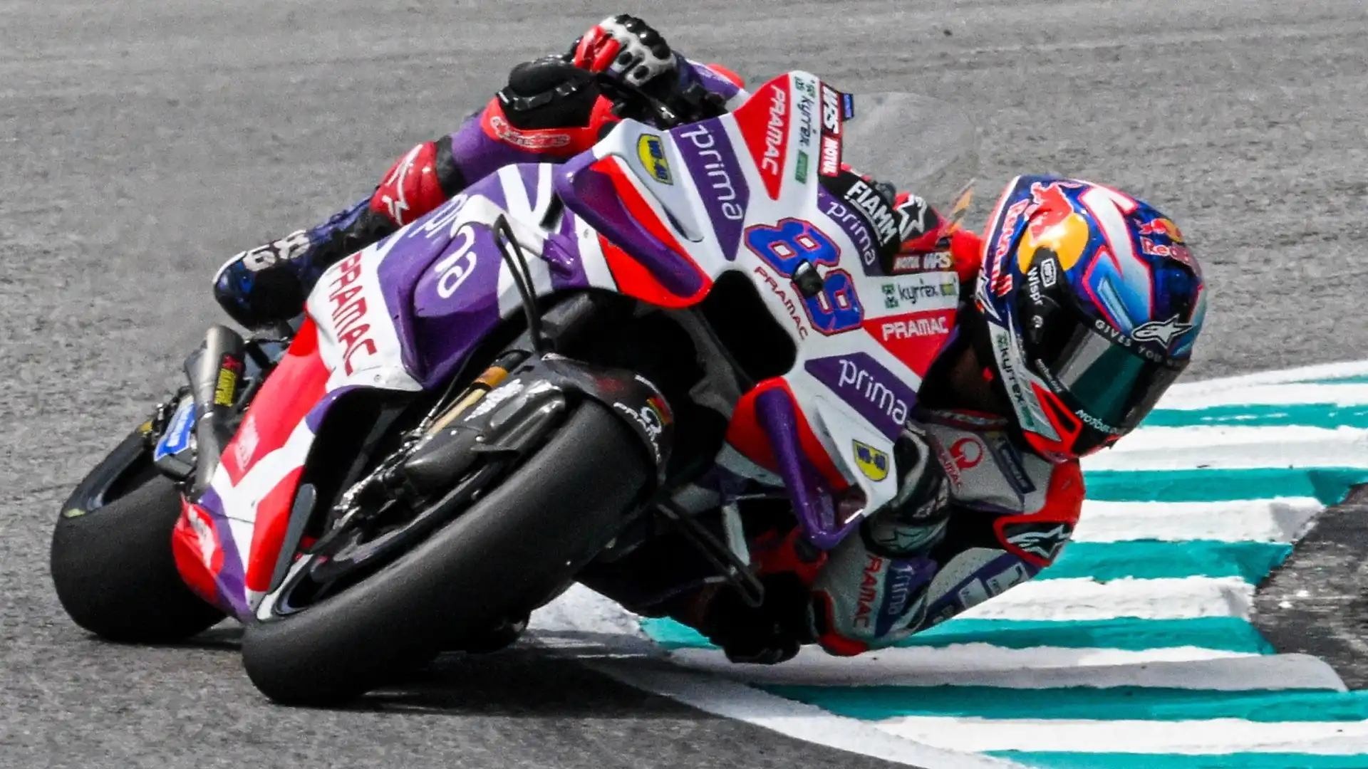 MotoGP: Martin vola nelle libere a Sepang, Bagnaia in ritardo