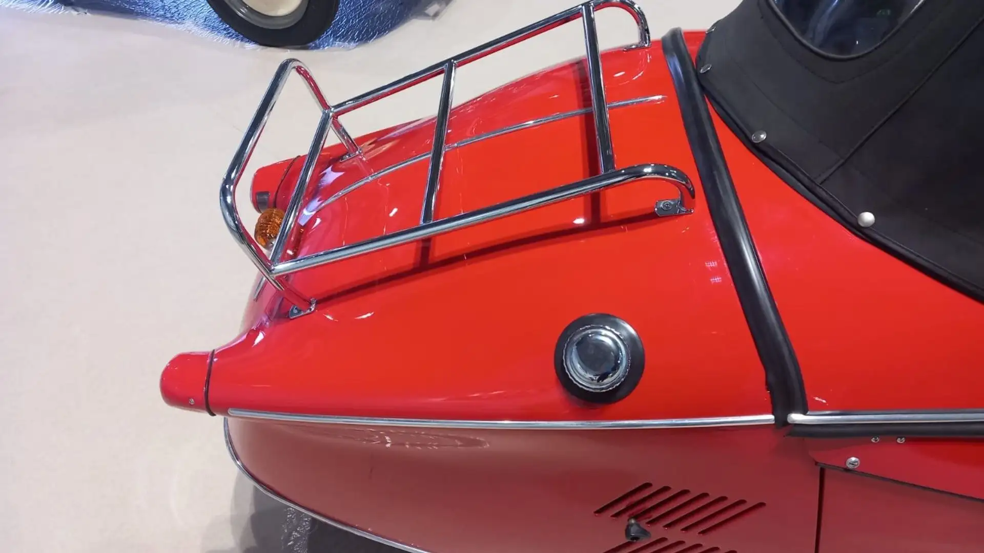 Sul retro il portavaligie