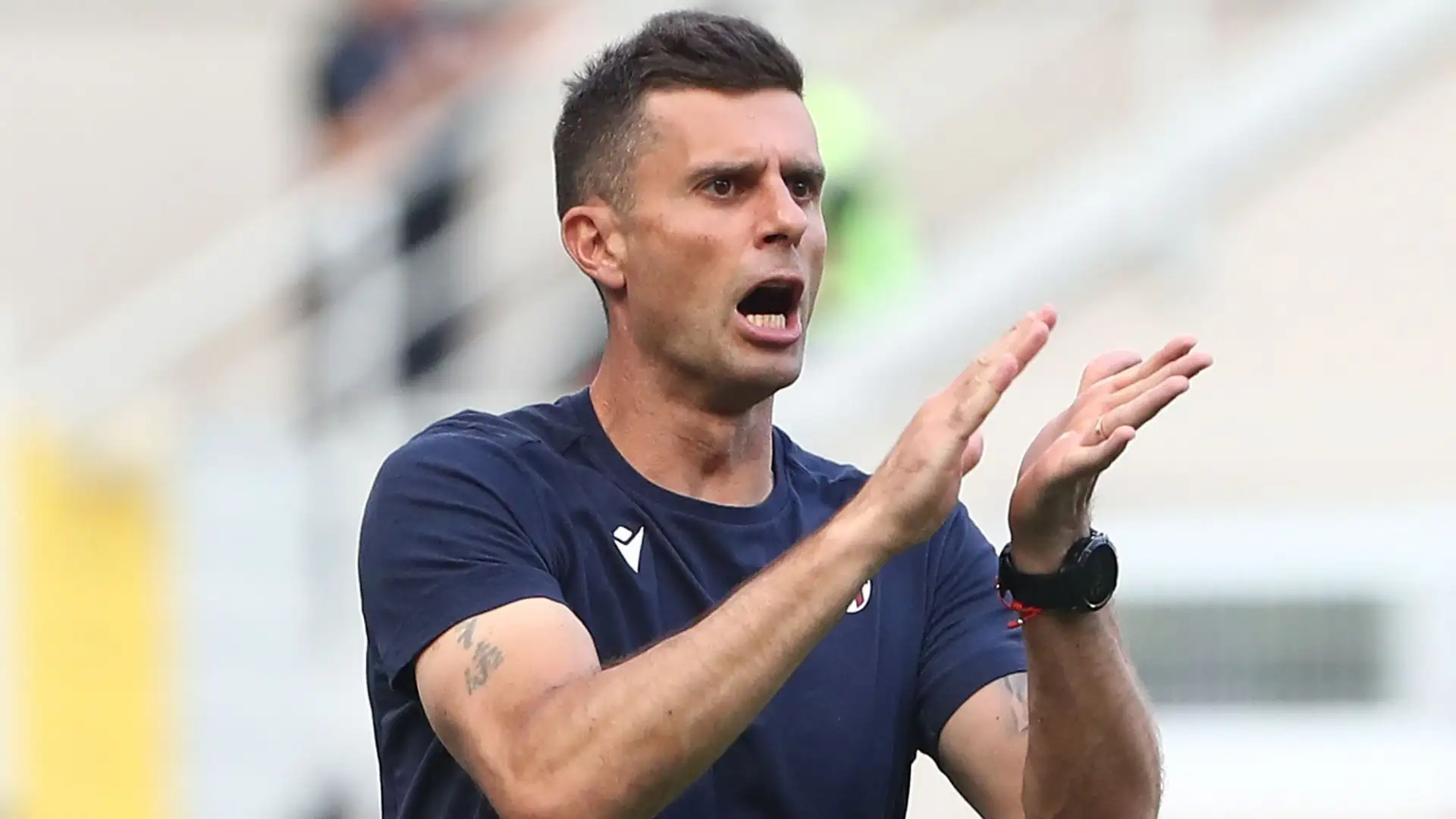 Il tecnico del Bologna è seguito costantemente dal Milan in chiave futura, riporta calciomercato.com