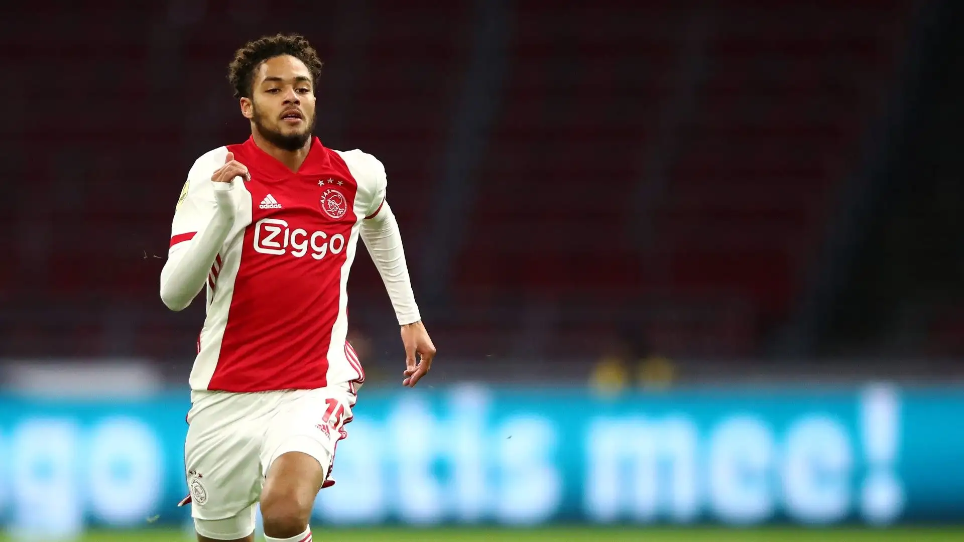 Rensch ha un contratto con l'Ajax fino al 2025
