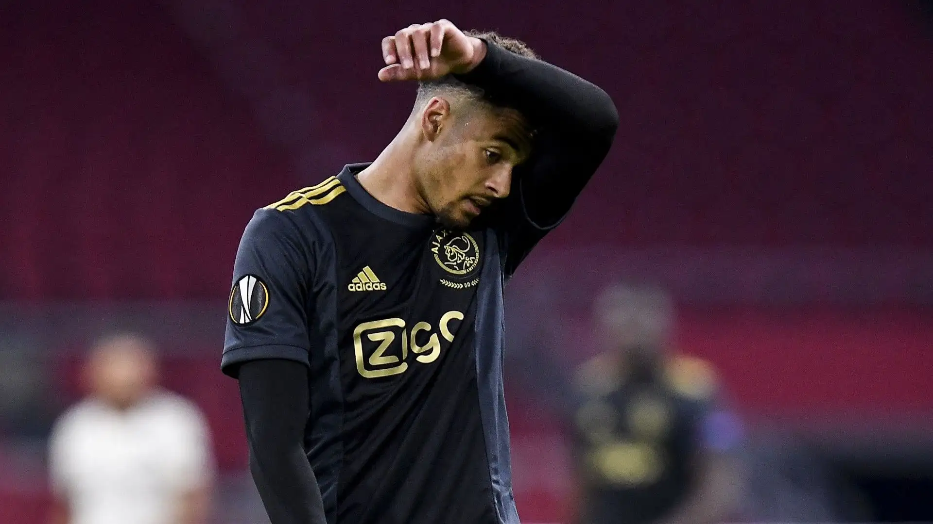 Dal 2020 gioca stabilmente nella prima squadra dell'Ajax
