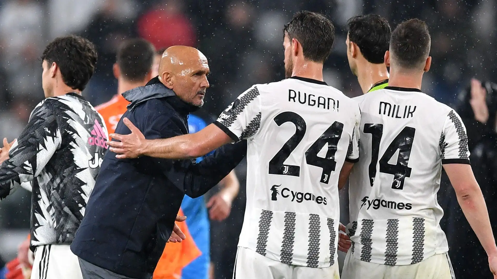 In carriera ha giocato anche per Empoli, Cagliari e Rennes
