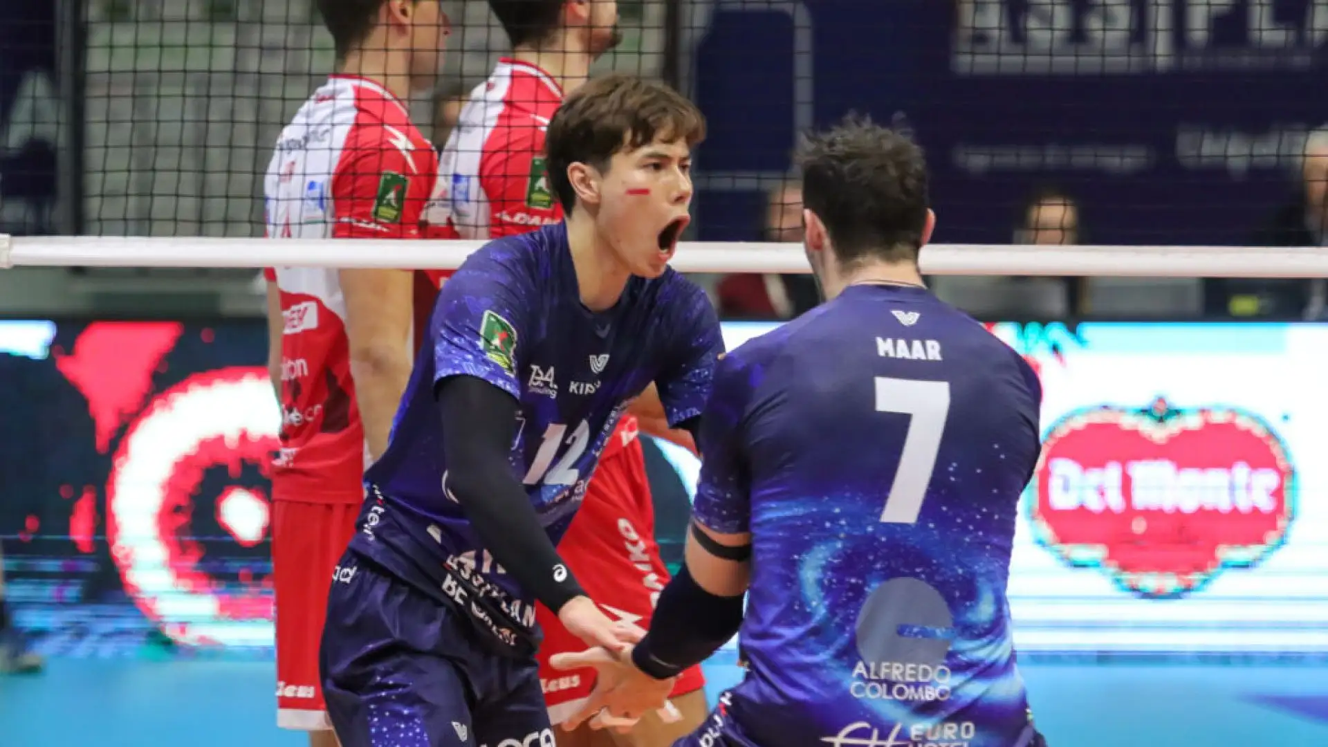 La partita è stata equilibrata fino all'ultimo set, che la Mint Vero Volley Monza ha saputo conquistare con un punteggio di 15-12. 