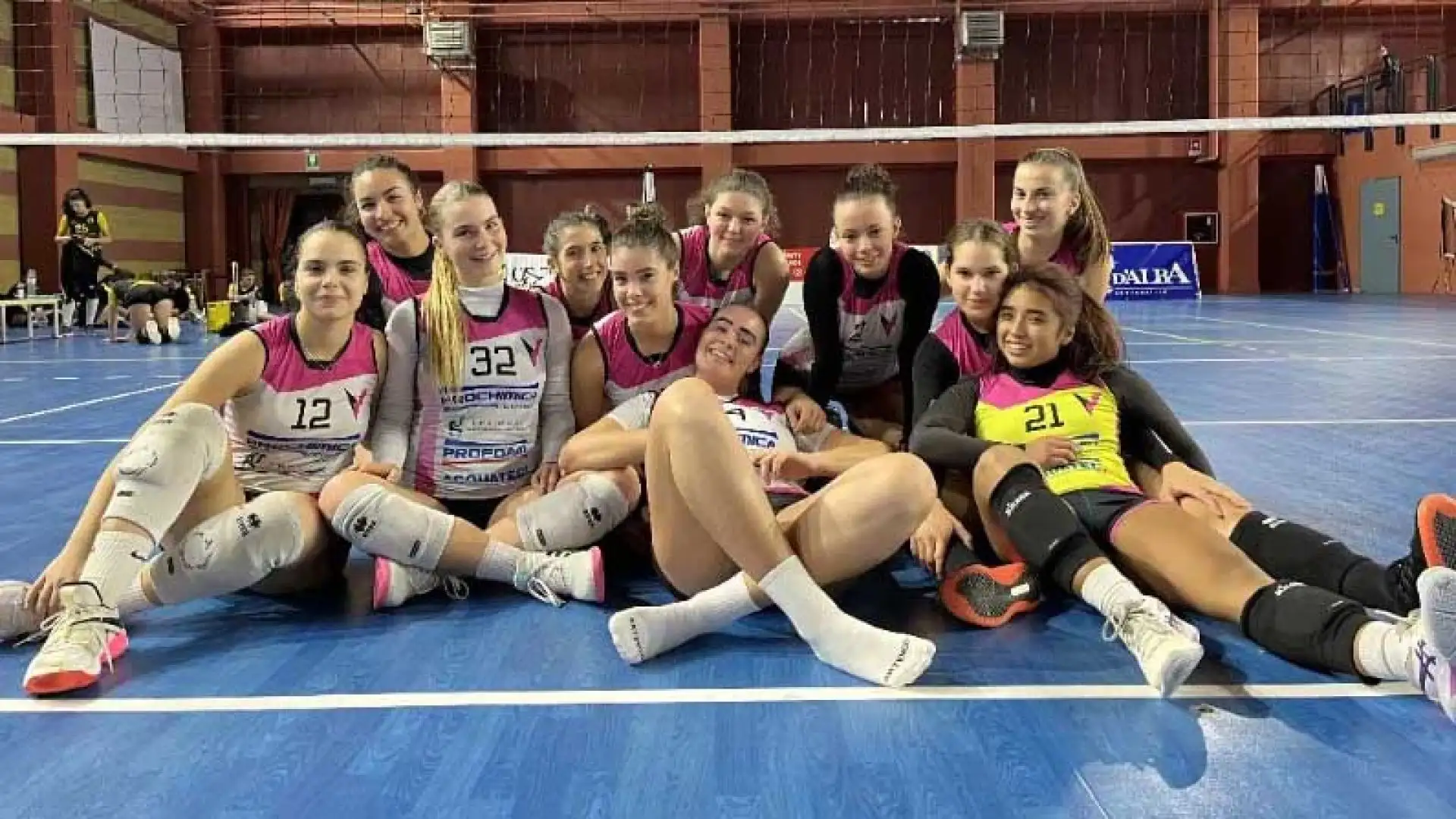 Abbiamo avuto il piacere di vederla in azione con le maglie di Novara, Villa Cortese, Modena, Forlì, Piacenza, Bergamo, Filottrano e Scandicci, sino al 2019, anno del suo ritiro. 