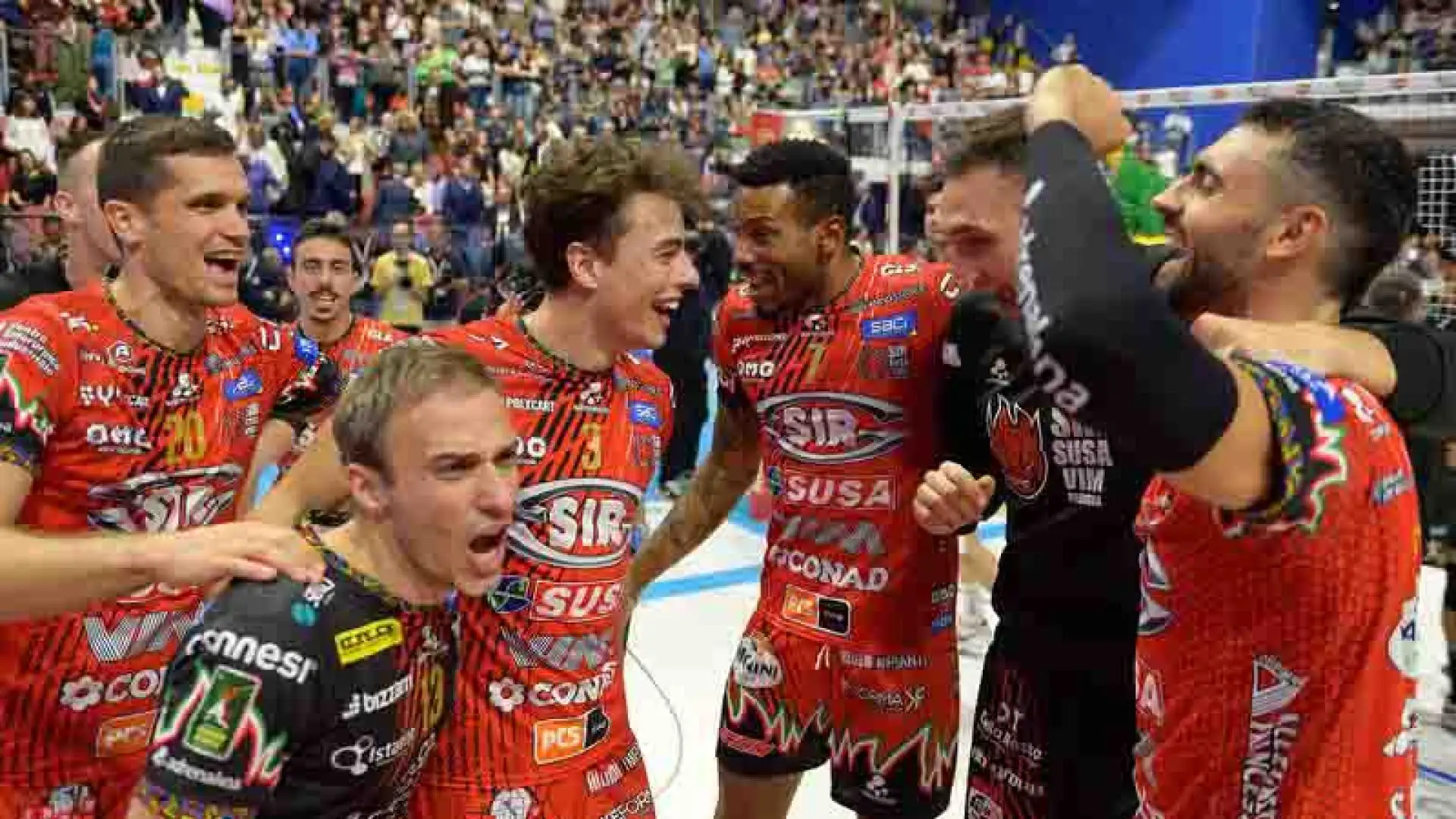 Nel quarto parziale Perugia annulla ben 6 match point a Civitanova, nel quinto invece Giannelli e compagni scappano via e non si fermano più.