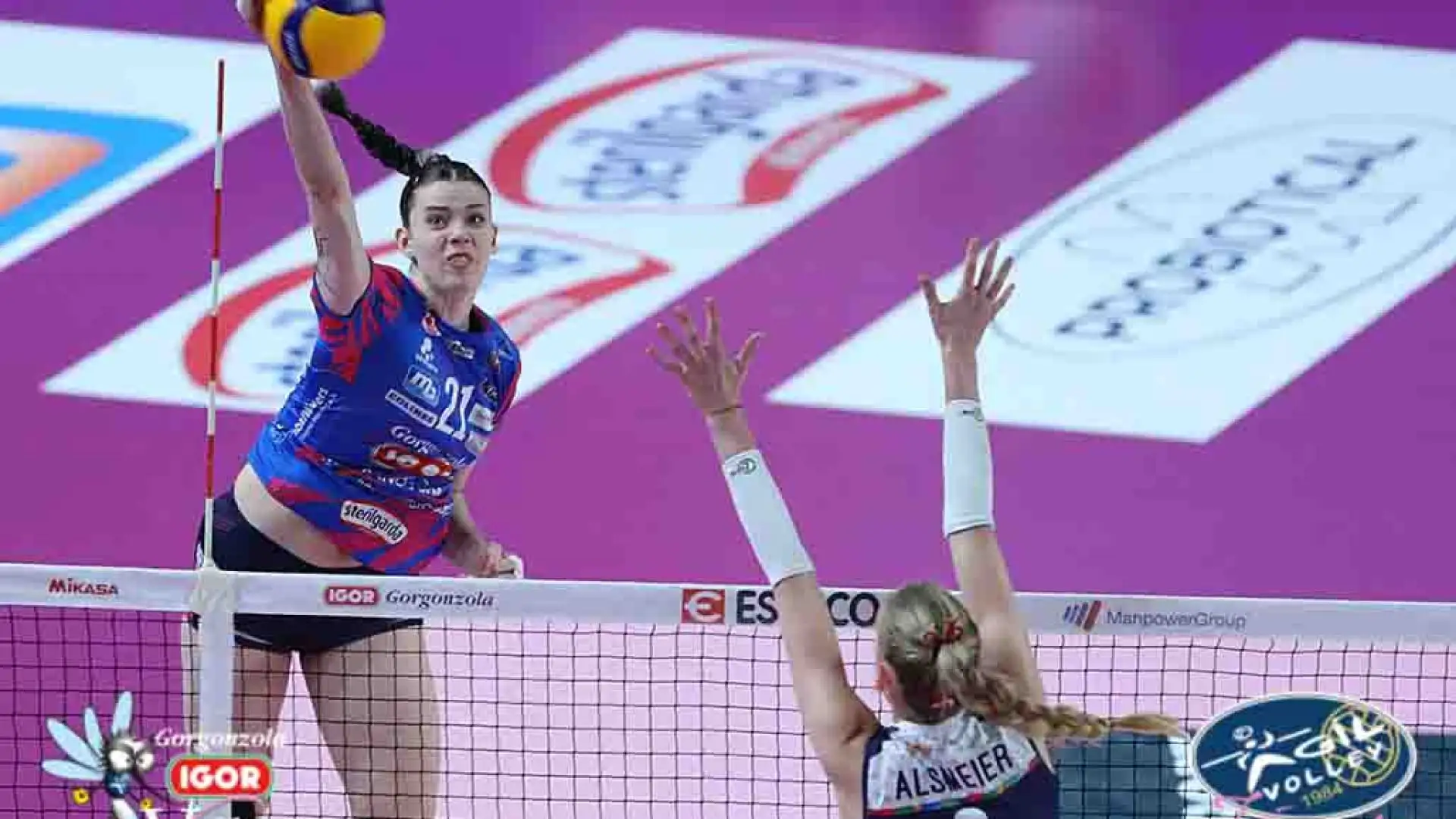Nonostante la maratona senza soste, Firenze non si è arresa dopo un testa a testa infinito cominciato dal 23 pari e ha vinto il terzo set per 25-23. 