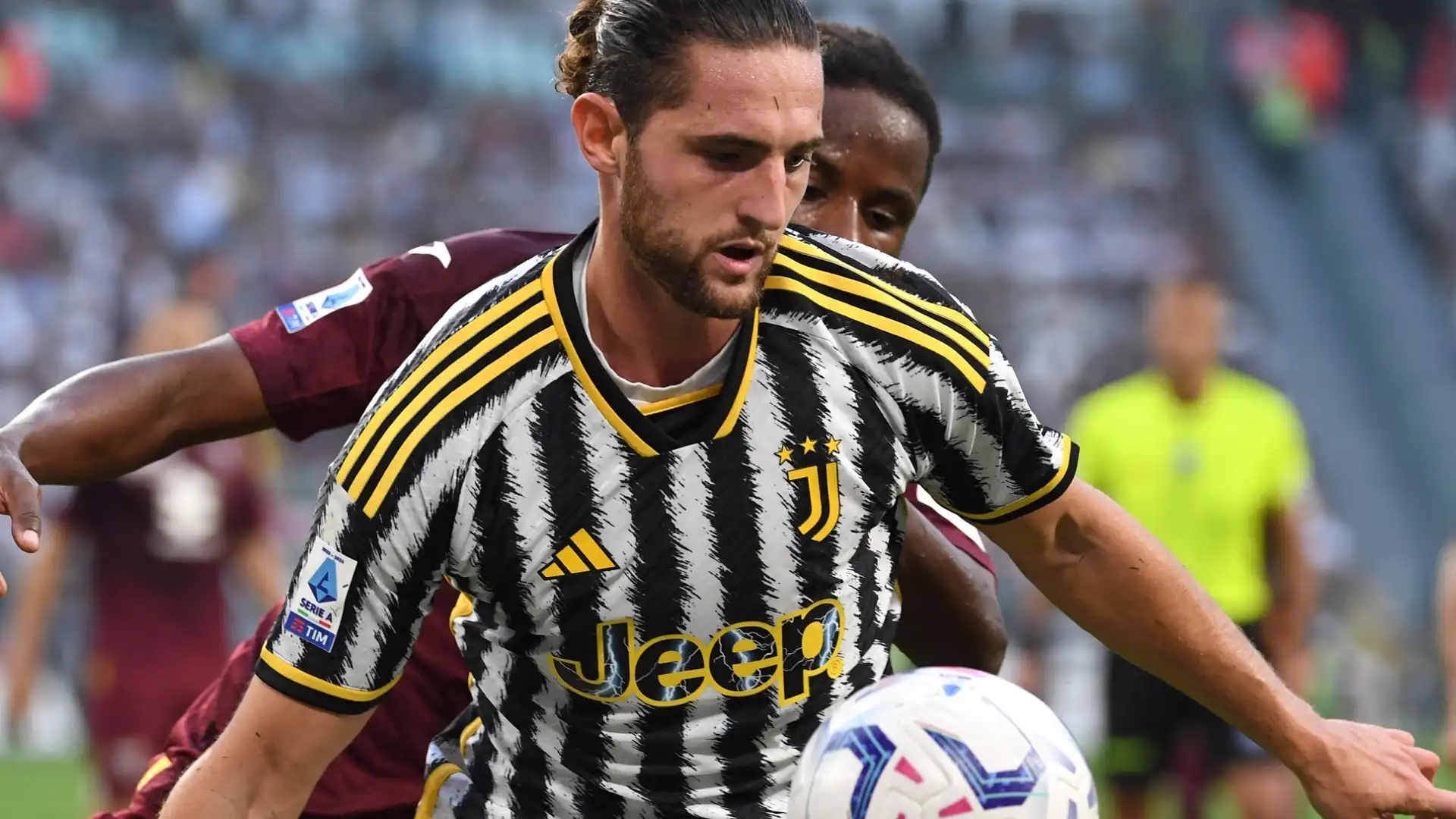 Juventus, Adrien Rabiot dribbla la questione del rinnovo