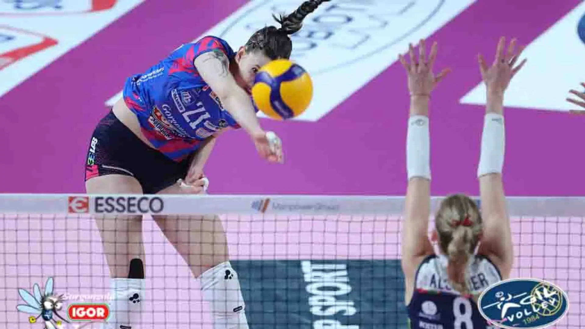 In precedenza nei primi quattro set l'errore al servizio comportava solamente il "cambio", ovvero l'assegnazione della palla alla squadra avversaria.
