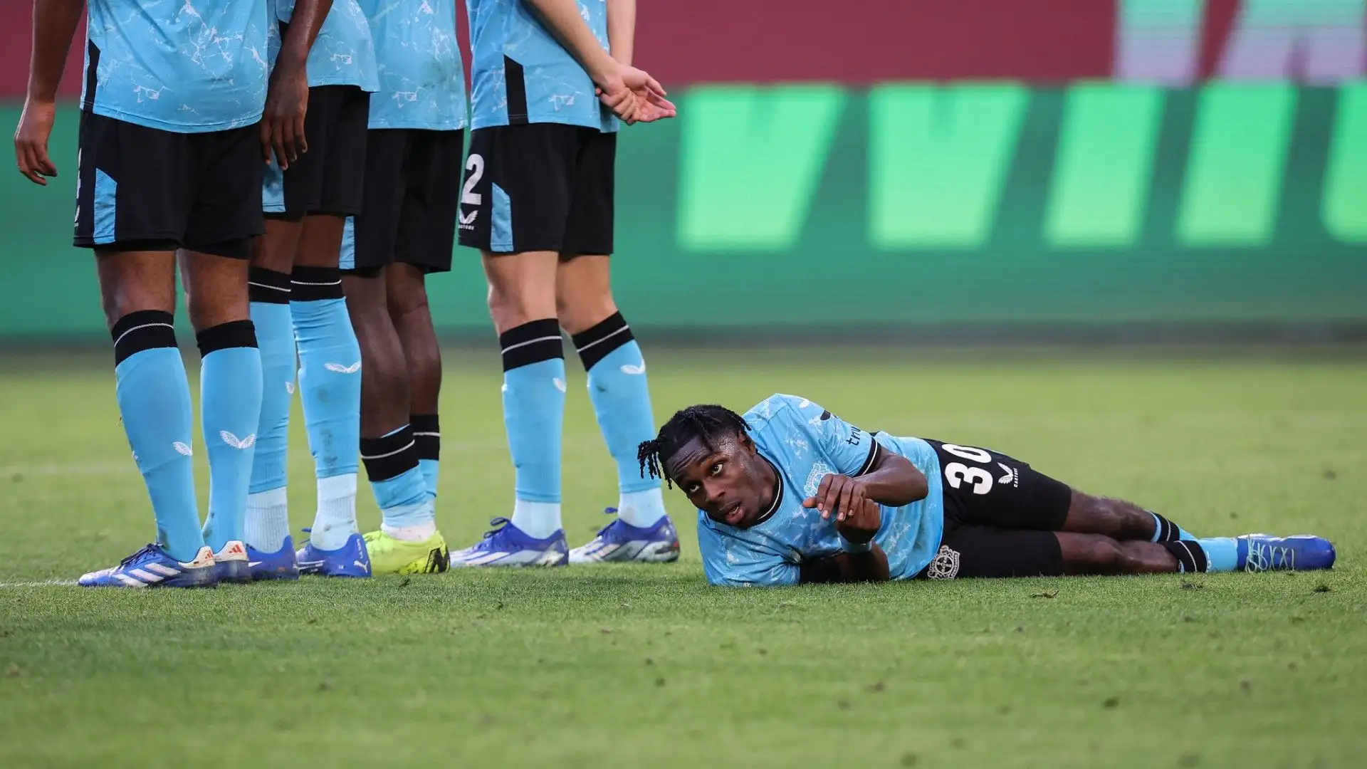 Il terzino ha già giocato in Inghilterra con il Manchester City
