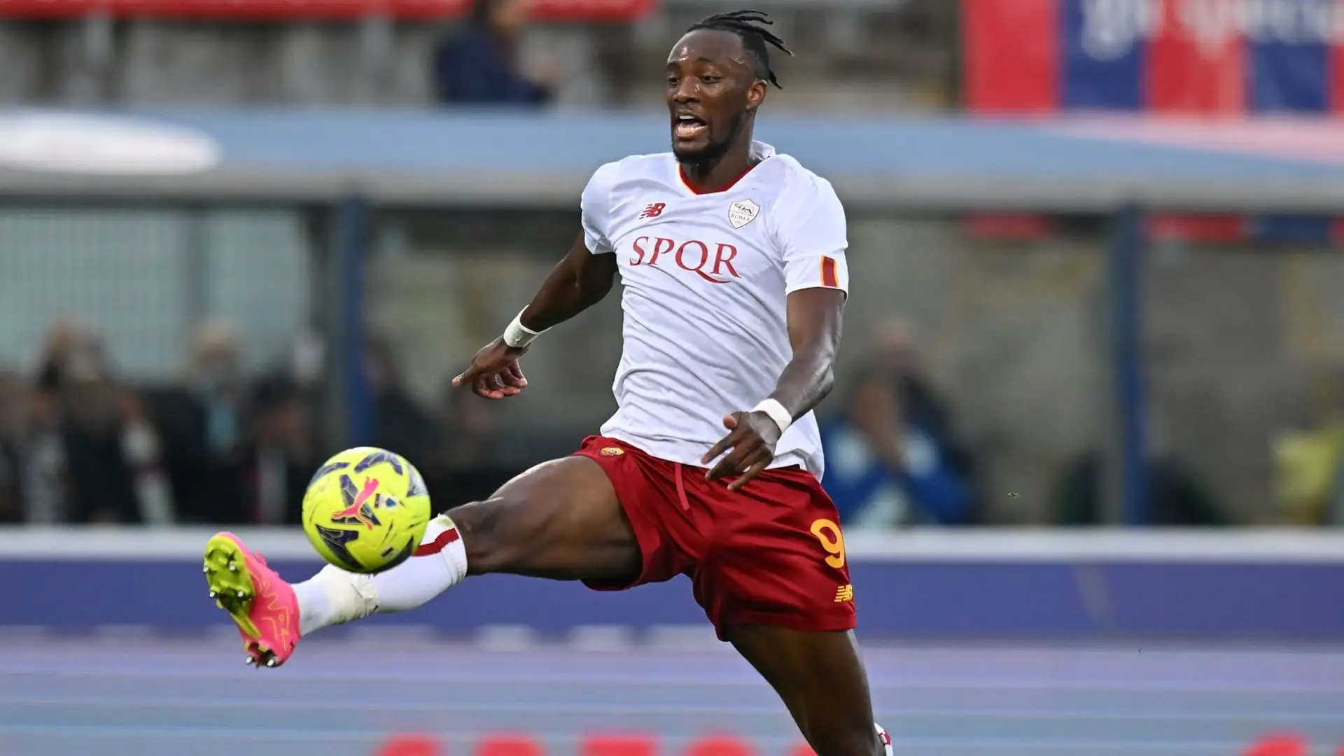 Abraham piace al tecnico dell'Aston Villa Unai Emery: i Villans sarebbero pronti a fare un'offerta a gennaio