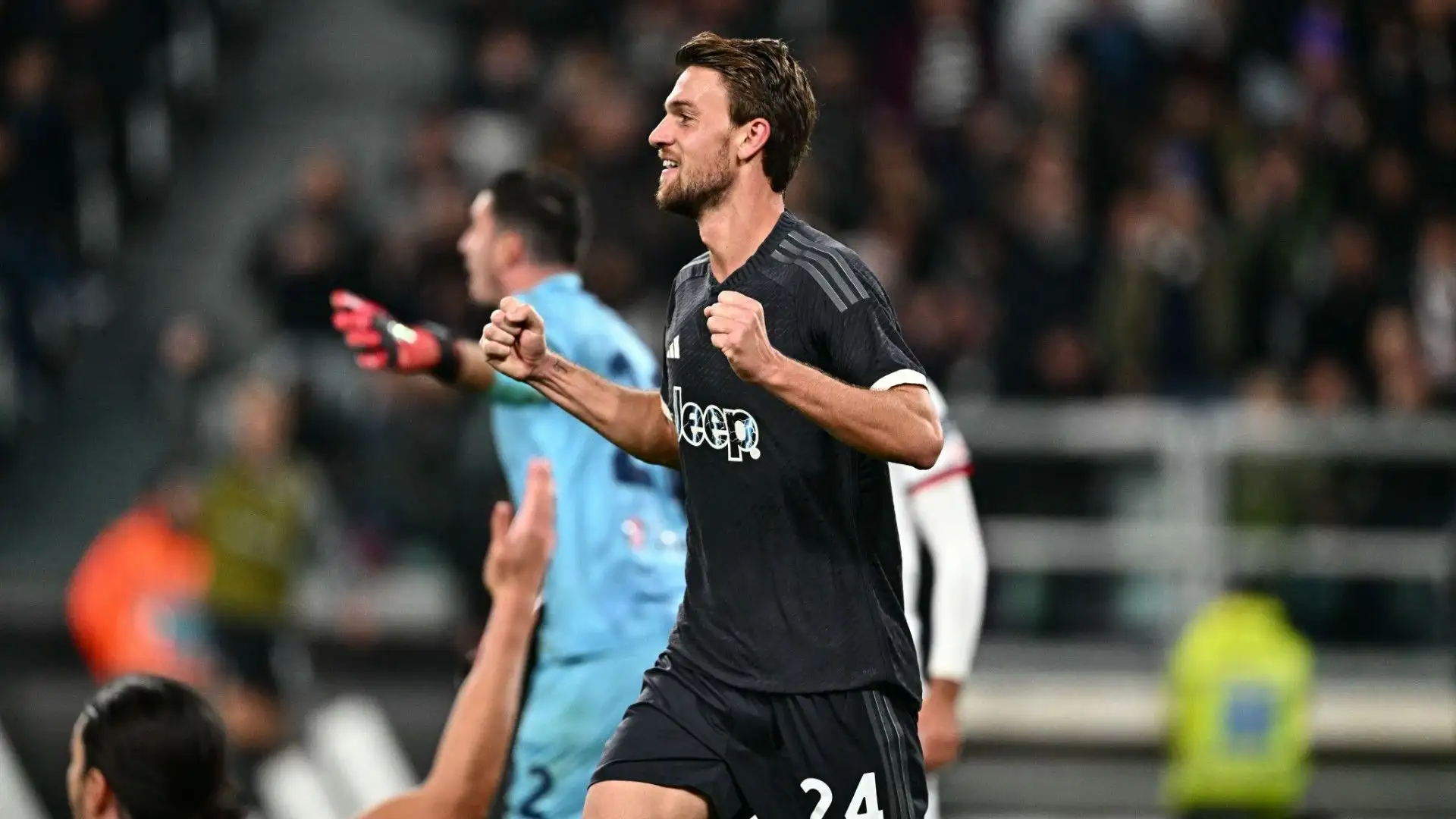"L'Inter gioca un bel calcio ma la Juventus non molla niente, gioca un calcio compatto" ha continuato Vieri
