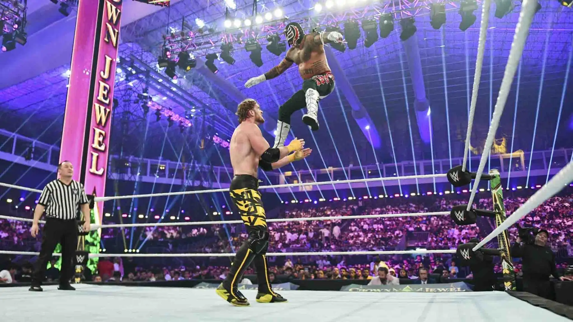 La sleeper hold è una delle tecniche di sottomissione più comuni nel wrestling. La traduzione in italiano è "presa soporifera" proprio perché mira a far "addormentare" l'avversario.