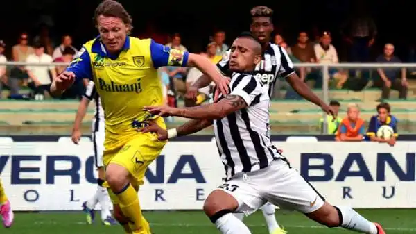 Chievo-Juventus 0-1. Vidal 7: uno dei tre legni della partita lo colpisce lui. Prestazione più che convincente, le voci sull'addio sembrano non distrarlo.