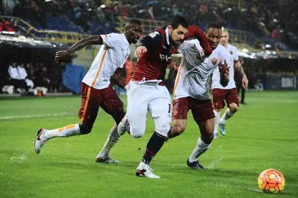 Bologna-Roma 2-2. Destro 7. Scarica in rete tutta la sua voglia di rivincita, festeggiando il 2-2 con un'esultanza che non avrà fatto piacere ai romanisti.