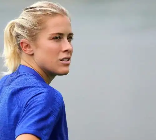 Abby Dahlkemper, la calciatrice statunitense dalla bellezza esagerata. Le foto