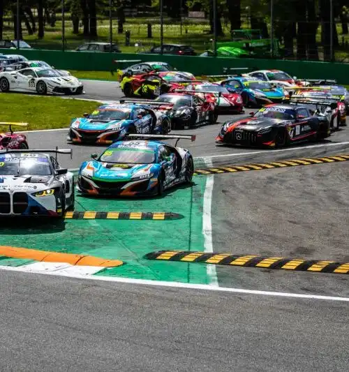 ACI Racing Weekend, spettacolo a Monza. Le foto