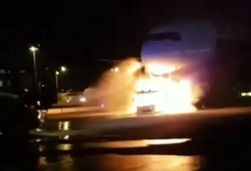 Paura in aeroporto per lo staff di Valentino Rossi