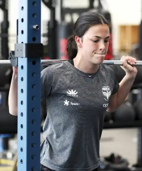 Al lavoro in palestra: le foto delle calciatrici che faticano divertendosi