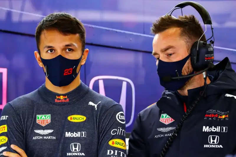 F1, Alex Albon senza freni sulla Red Bull