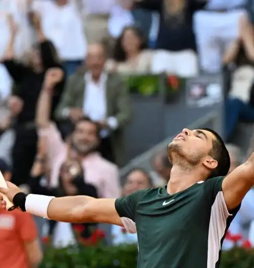 Madrid, Carlos Alcaraz schianta Novak Djokovic: “Ho limiti? No”