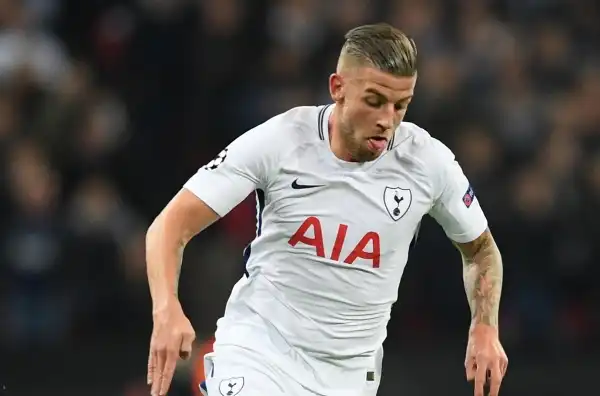 Roma, frenata sul fronte Alderweireld