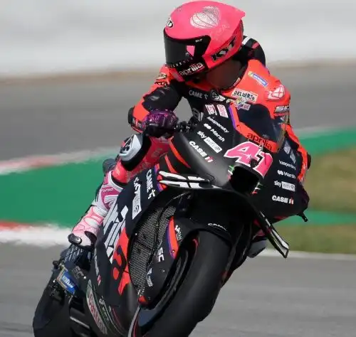 MotoGp Barcellona: doppietta Aprilia davanti a tre Ducati nelle libere