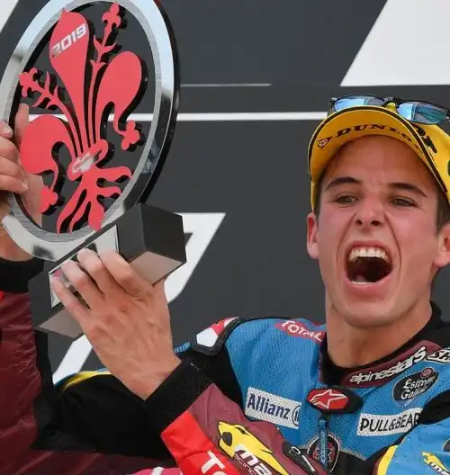 Moto2, Marquez batte Marini