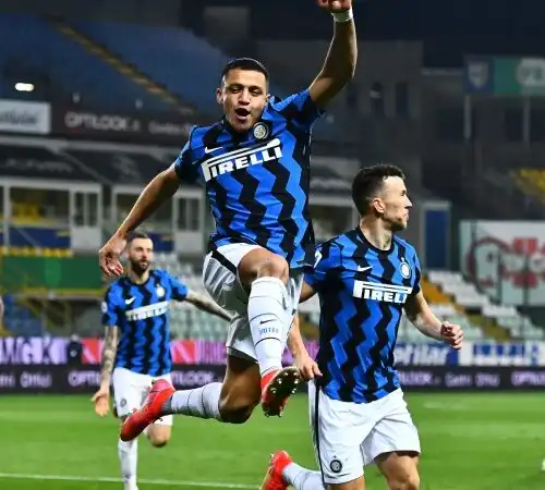 Sanchez trascina l’Inter: Parma battuto e Milan a 6 punti