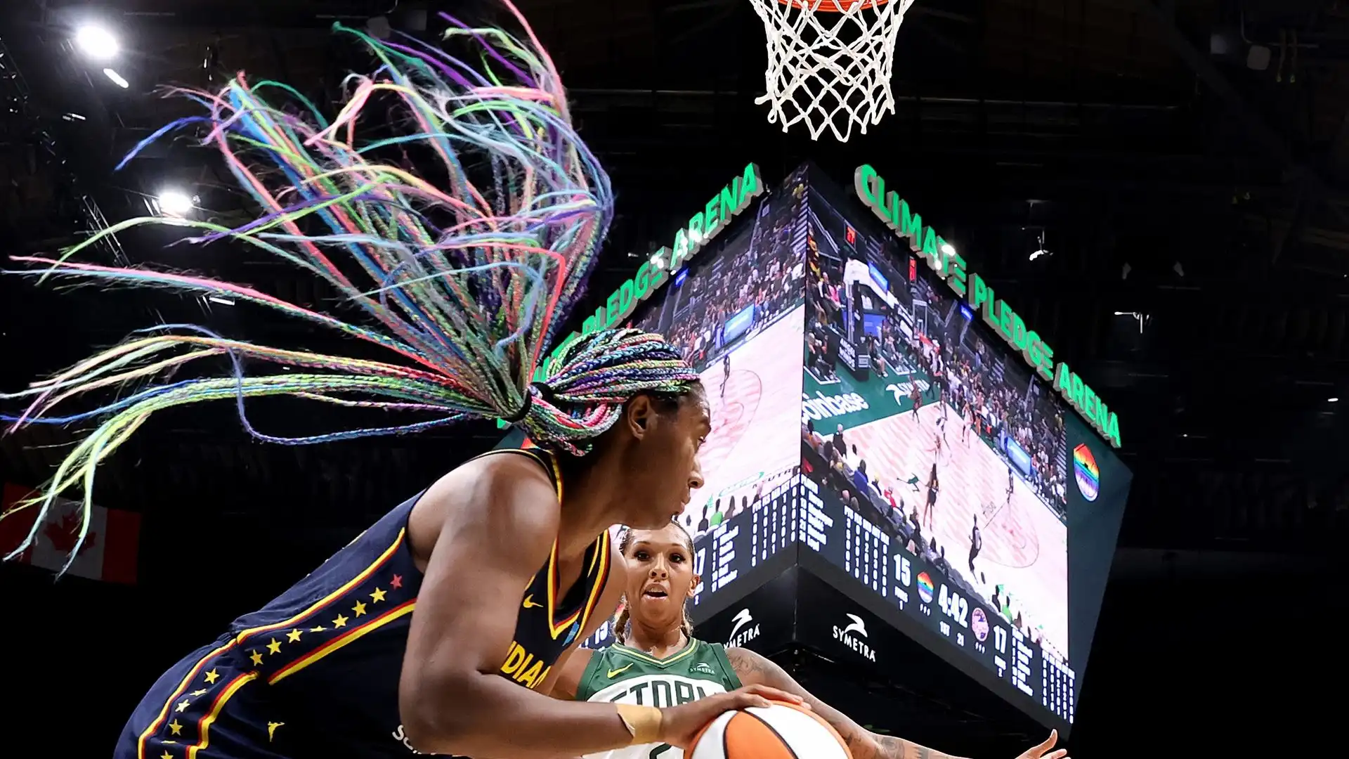 Aliyah Boston raramente passa inosservata