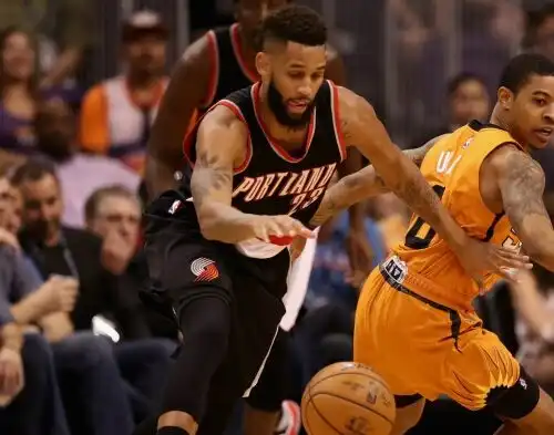Crabbe salva Portland,  Boston addio primo posto