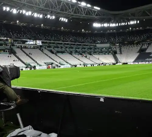 Juventus-Napoli finisce a insulti