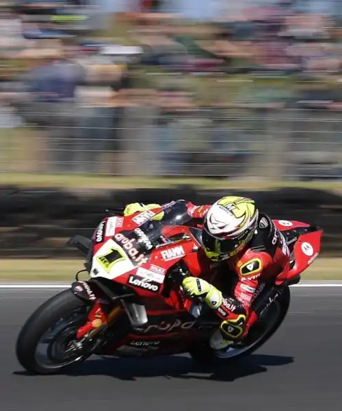 Superbike, Alvaro Bautista domina anche a Mandalika