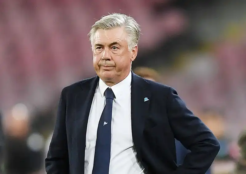 Ancelotti chiama James e scalda i tifosi