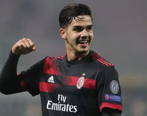 Milan, tre club su André Silva