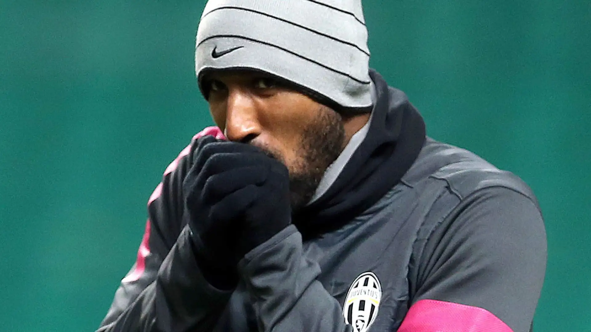 Anelka debuttò il 12 febbraio 2013 nella gara di andata degli ottavi di finale di Champions League giocata a Glasgow contro il Celtic
