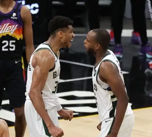 NBA Finals: super Giannis, Bucks volano sul 3-2