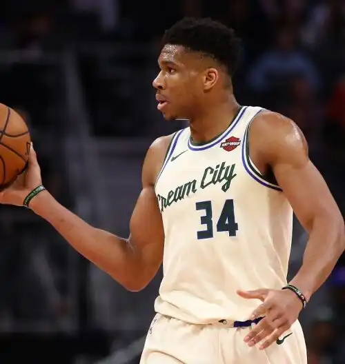 All Star Game NBA, Giannis felice con LeBron James