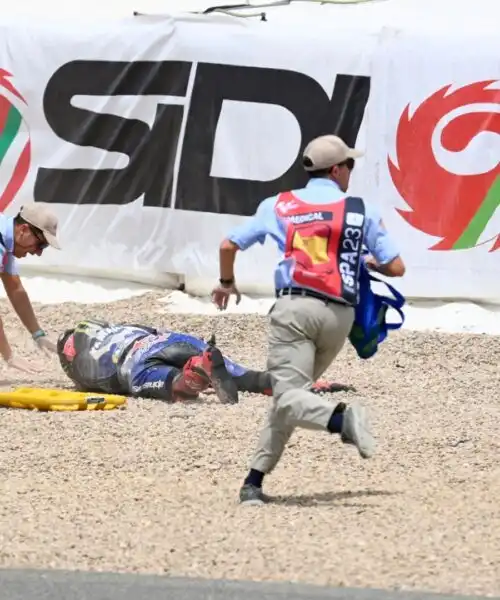 MotoGp, ancora un brutto incidente: moto distrutte e piloti malconci. Le foto