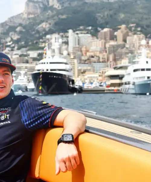 Max Verstappen, gita in barca prima di Monte-Carlo: le foto