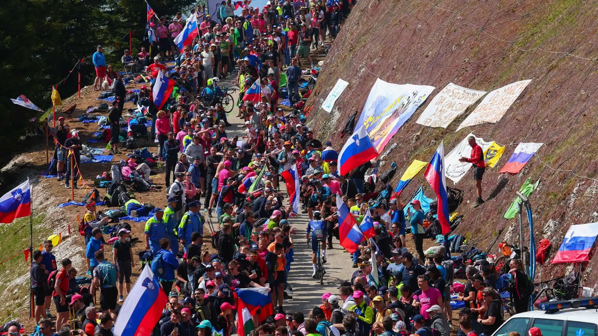 Immagini spettacolari nella ventesima tappa del Giro d'Italia