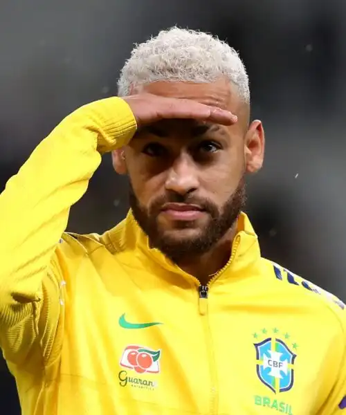 Colpo di scena per Neymar, arriva una telefonata inattesa: le foto