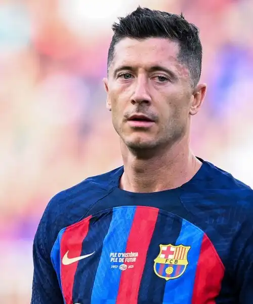 Colpo di scena per Lewandowski, può lasciare il Barcellona! Le foto