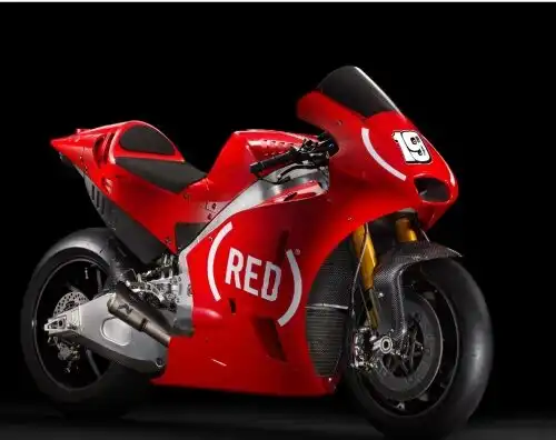 Aprilia in rosso contro l’AIDS